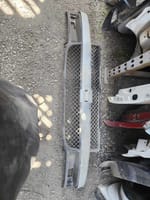 2005 GMC Expr15 Grille