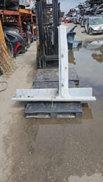 2019 GMC Expr25 Center Pillar