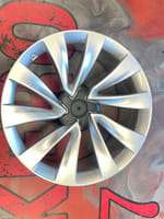 2026 Tesla Model Y Wheel