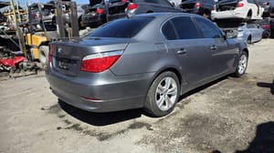 2010 BMW B528i