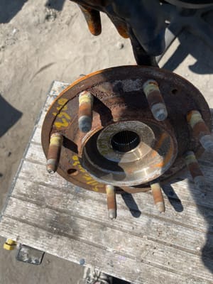 2021 GMC Silv25 Hub
