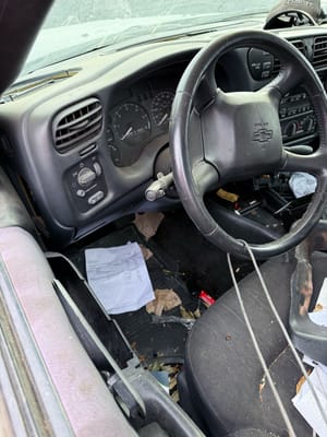 2003 GMC S10s15
