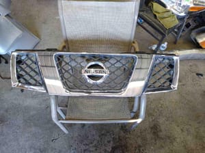 2007 Nissan Frontier Grille