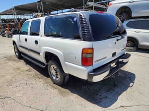 2001 GMC Sub250