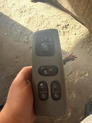 2005 Ford E-150 Front Door Switch
