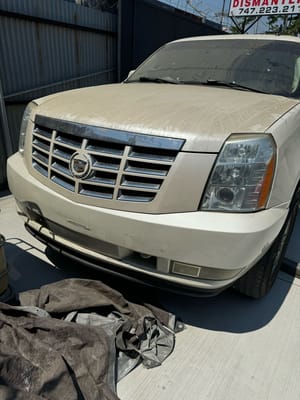 2009 Cadillac Escalade Hood