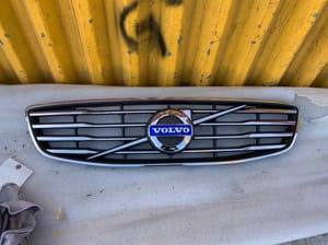 2015 Volvo S80 Grille