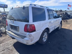 2003 Lincoln Navigator