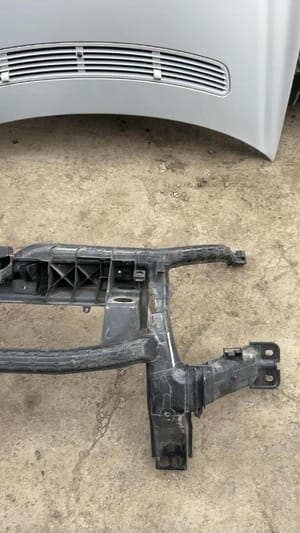 2015 Ford Transit Radiator Support