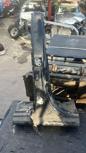 2020 GMC Yukon Center Pillar
