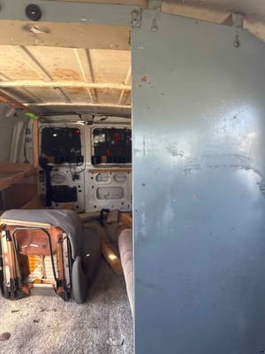 2005 Ford E-150