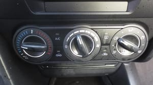 2014 Mazda Mazda3 Temp Control