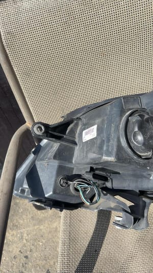 2010 GMC Acadia Headlight