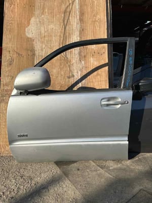 2007 Toyota 4Runner Front Door