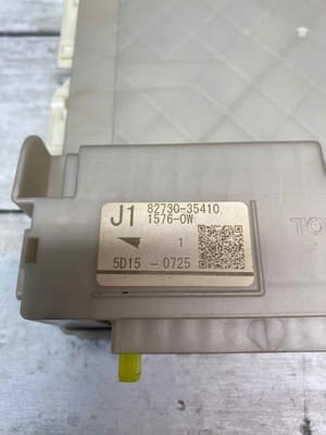 2015 Toyota 4Runner Engine Fuse Box