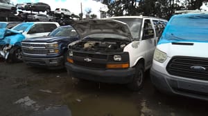 2004 GMC Expr25