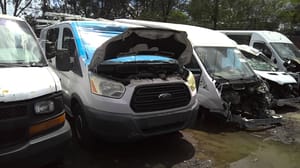 2015 Ford Tra250