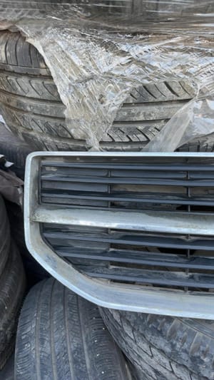 2009 Chrysler Caliber Grille