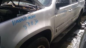 2011 GMC Aval15