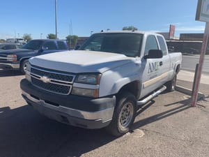2005 GMC Silv25