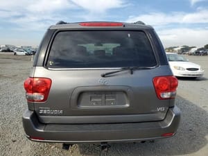 2005 Toyota Sequoia