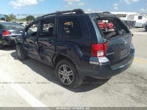 2004 Mitsubishi Endeavor Engine