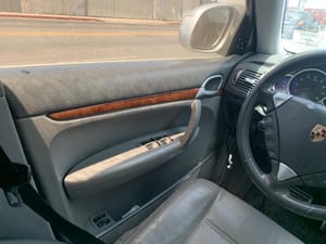 2004 Porsche Cayenne