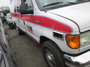 2003 Ford E-350