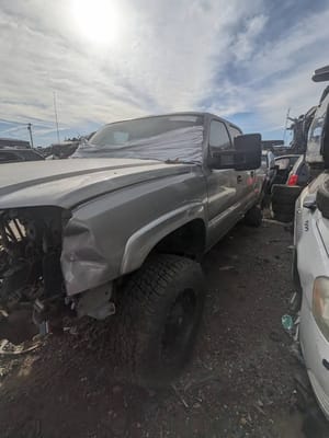 2003 GMC Silv25