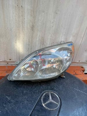 2007 Toyota Matrix Headlight