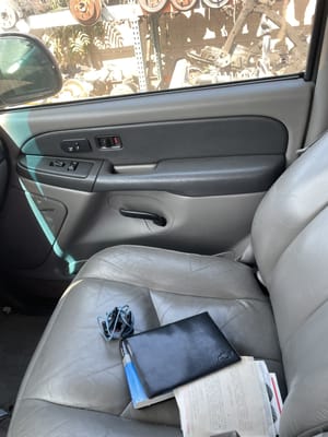 2003 GMC Sub250