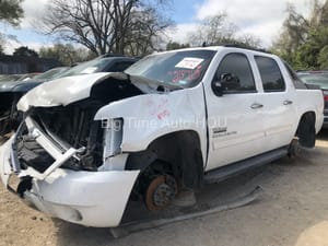 2011 Chevrolet Avalanche Engine