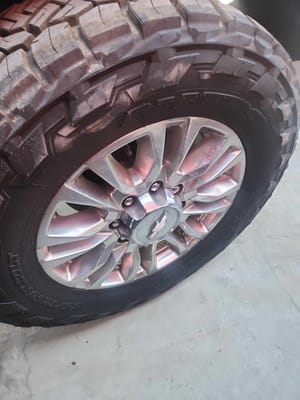2022 GMC Silv25 Wheel