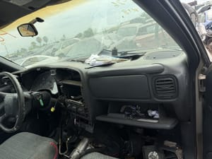 1999 GMC S10s15