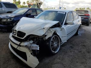 2002 BMW 320i