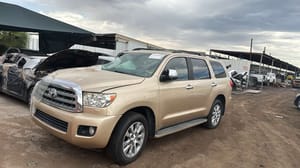 2011 Toyota Sequoia Fender, L