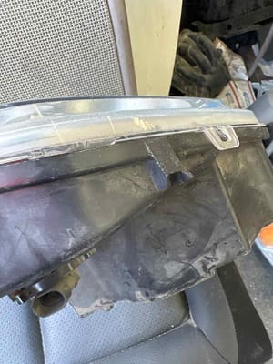 2010 Jeep Liberty Headlight