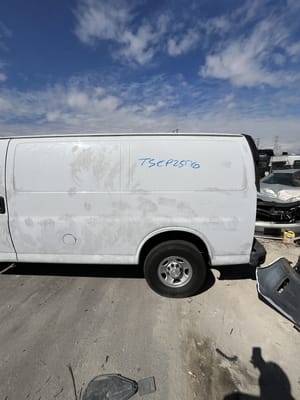 2018 GMC Expr25