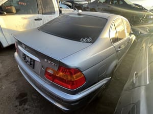 2004 BMW 330i