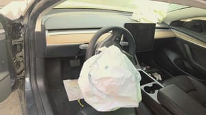 2023 Tesla Model 3 Front Door Glass