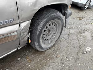 1999 GMC Silverado 1500 Wheel
