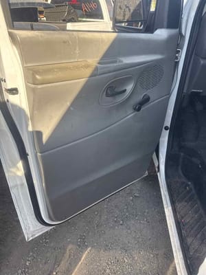 2005 Ford E-150