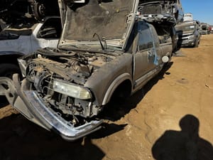 2000 GMC S10s15