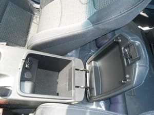 2010 Hyundai Genesis Console, Front