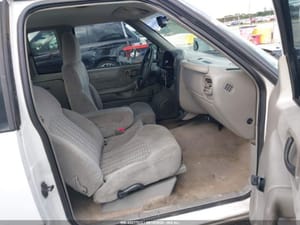 1999 GMC S10s15