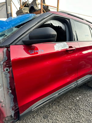 2020 Ford Explorer Front Door