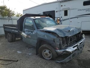 2005 GMC Silv35