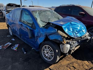2010 Ford Focus Knee Assembly