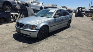 2002 BMW Bm325i