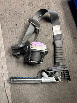 2016 Mazda MX-5 Miata Front Seat Belt